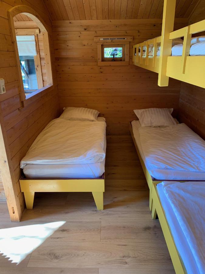 The Bee - Trekkershuts & Apartment Opperdoes Exteriör bild