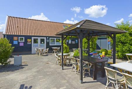 The Bee - Trekkershuts & Apartment Opperdoes Exteriör bild