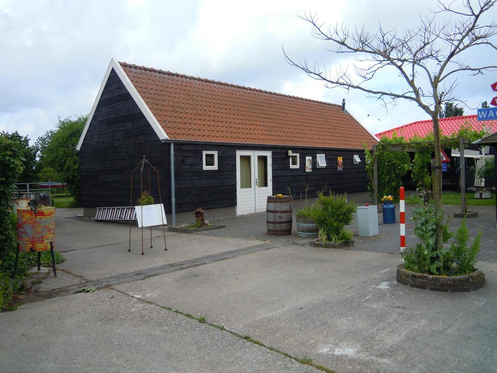 The Bee - Trekkershuts & Apartment Opperdoes Exteriör bild